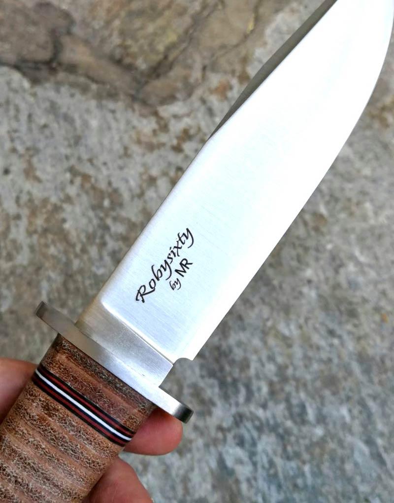 incisione testo su coltello outdoor Fallkniven